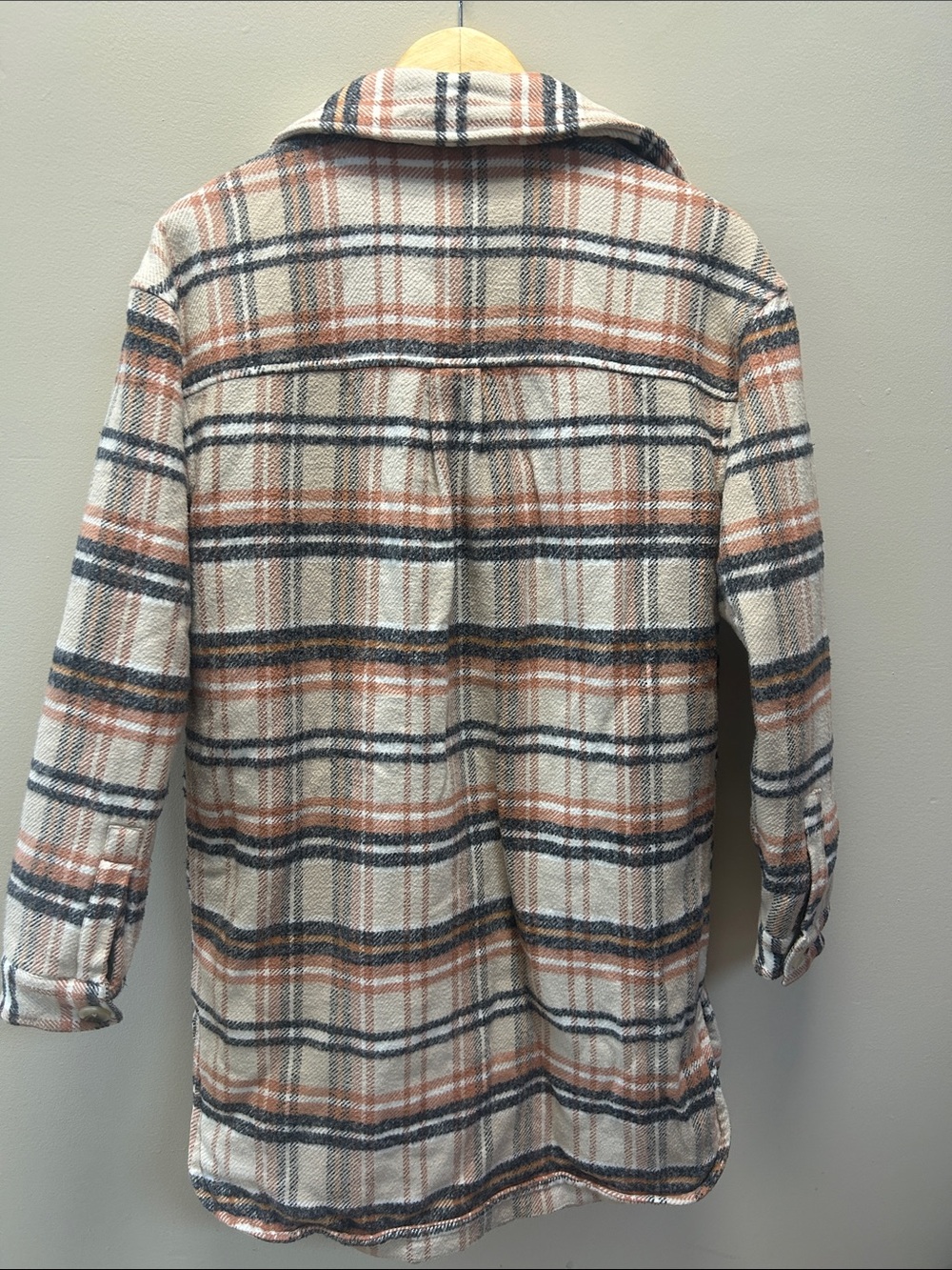 Universal Thread Long Flannel Jacket - Picture 4 of 8